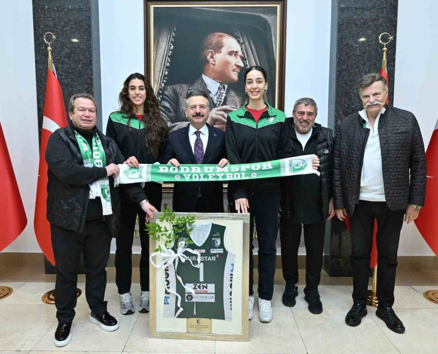 Bodrumspor Kadın Voleybol Takımı’ndan Eskişehir Valisi Aksoy’a Ziyaret