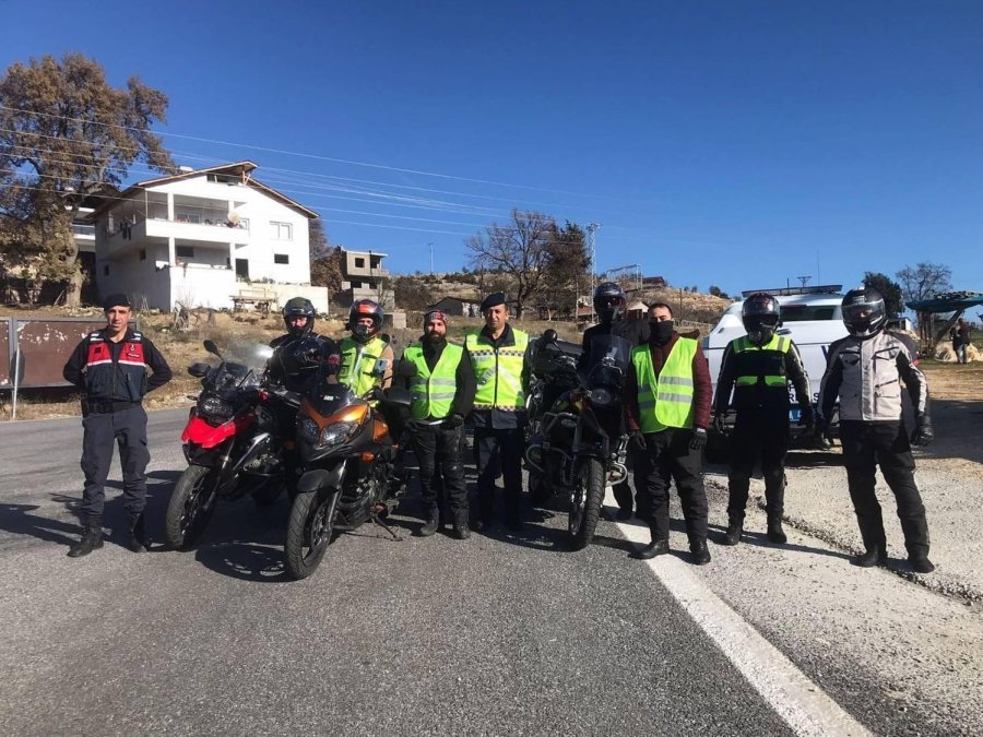 Mersin’de Jandarma 5 Ayda 50 Bin Kişiye Ulaştı