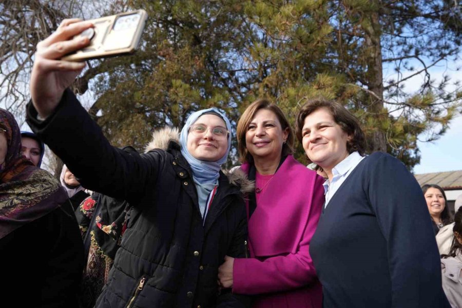 Başkan Ünlüce Mihalgazili Kadınlarla Buluştu