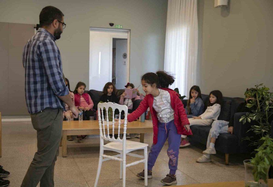 Mersin’de Çocuklar İçin ’felsefe Atölyesi’ Düzenlendi