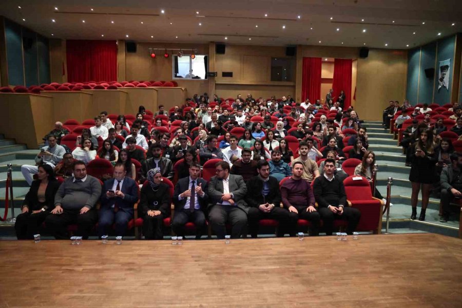 Antalya Büyükşehir Belediyesi’nden “yerel Gençlik Politikası Programı”