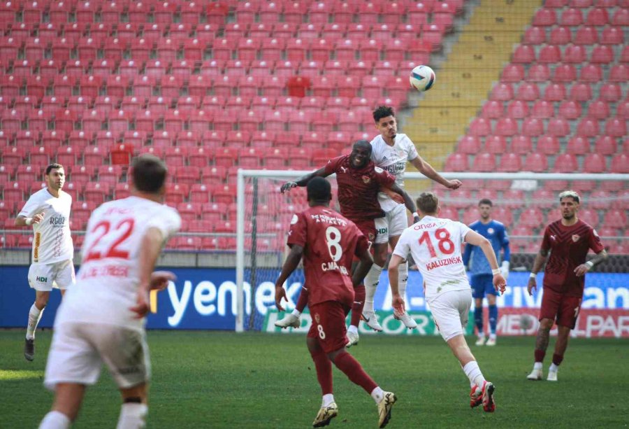 Trendyol Süper Lig: Atakaş Hatayspor: 2 - Antalyaspor: 3 (maç Sonucu)