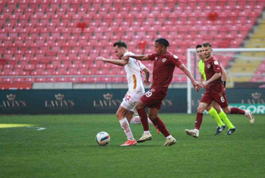 Trendyol Süper Lig: Atakaş Hatayspor: 2 - Antalyaspor: 3 (maç Sonucu)