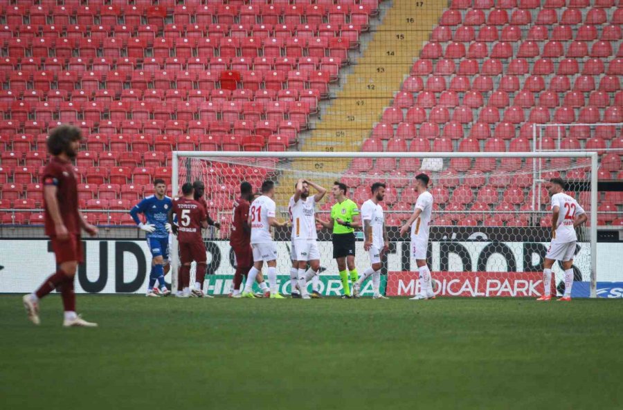 Trendyol Süper Lig: Atakaş Hatayspor: 2 - Antalyaspor: 3 (maç Sonucu)