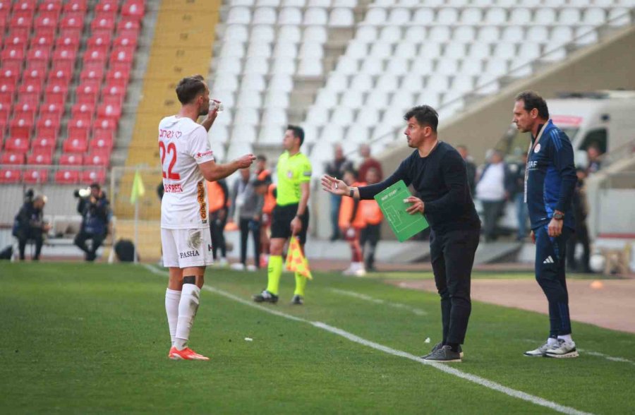 Trendyol Süper Lig: Atakaş Hatayspor: 2 - Antalyaspor: 3 (maç Sonucu)