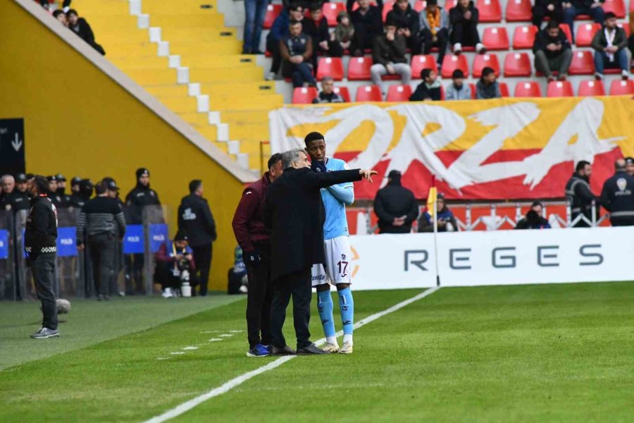 Trendyol Süper Lig: Kayserispor: 0 - Trabzonspor: 0 (ilk Yarı)