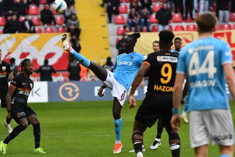 Trendyol Süper Lig: Kayserispor: 0 - Trabzonspor: 0 (ilk Yarı)