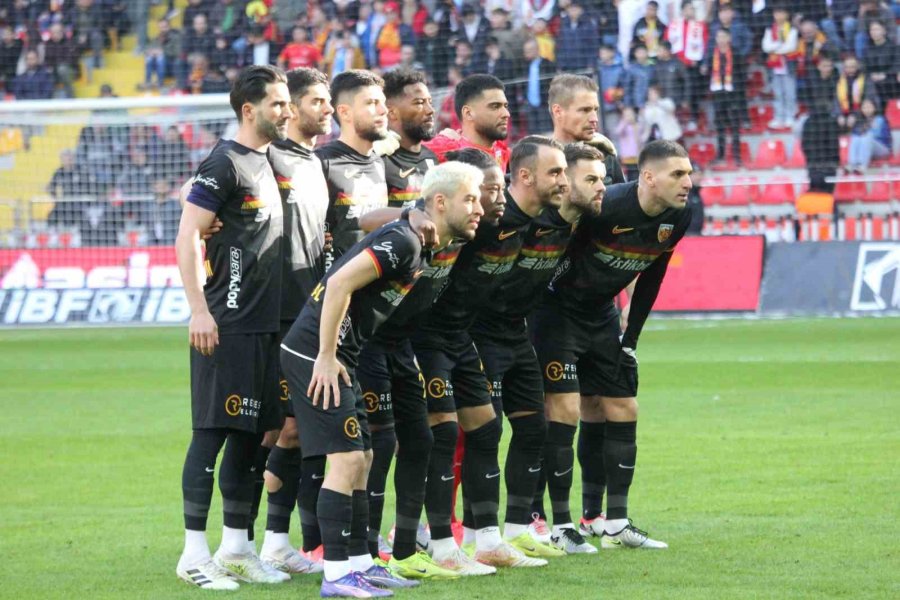 Trendyol Süper Lig: Kayserispor: 0 - Trabzonspor: 0 (maç Devam Ediyor)