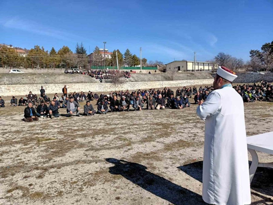 Konya’da Yağmur Duası Yapıldı