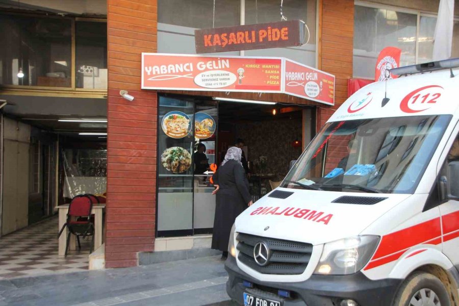 Antalya’da Restoranın Mutfağındaki Gaz Kaçıran Tüp Patladı: 1 Yaralı