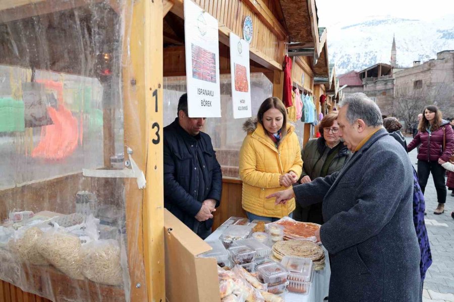 ‘maharetli Eller’ Hem Ekonomik Hem Kültürel Etkinlik