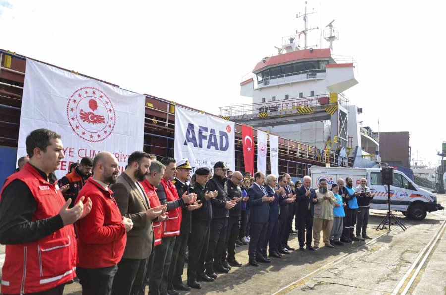 15. "iyilik Gemisi" Gazze’ye Uğurlandı