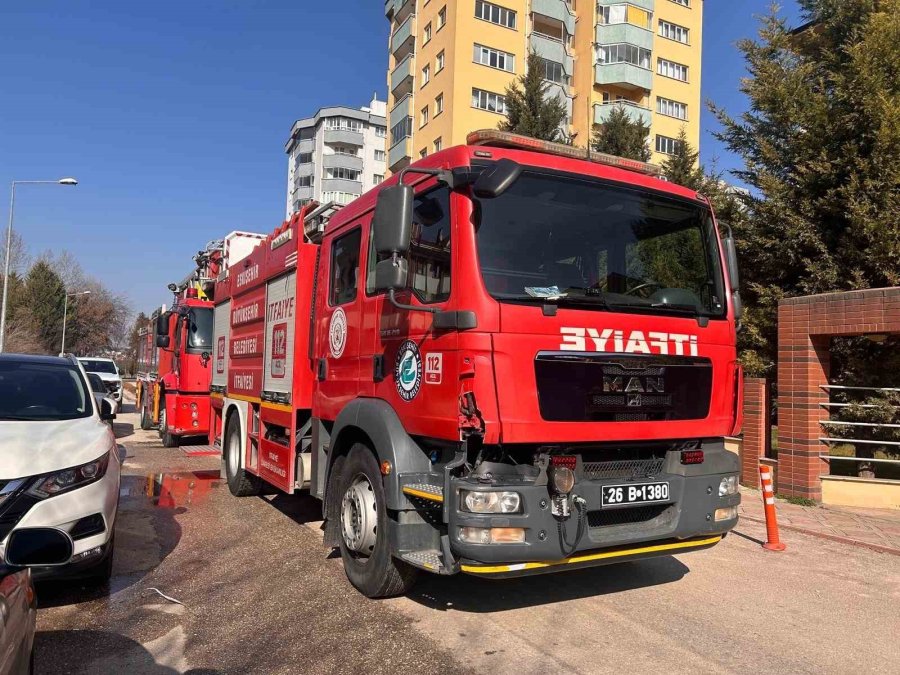 Fritöz’den Çıkan Yangın Korkuttu