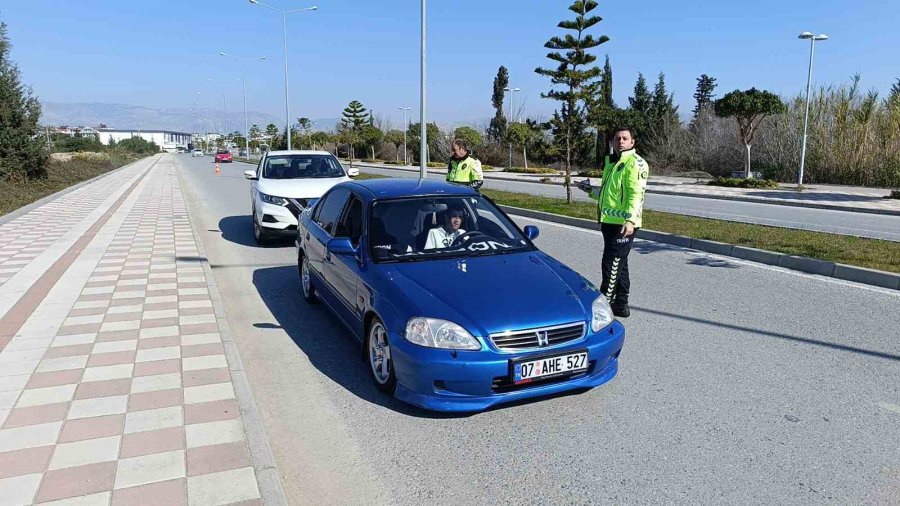 Antalya’da Abartılı Egzoza 7 Bin 129 Lira Ceza