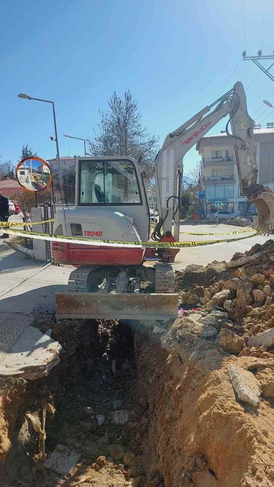 Antalya’da Korkunç Kaza, Kepçe Kovası İşçiyi Ezdi