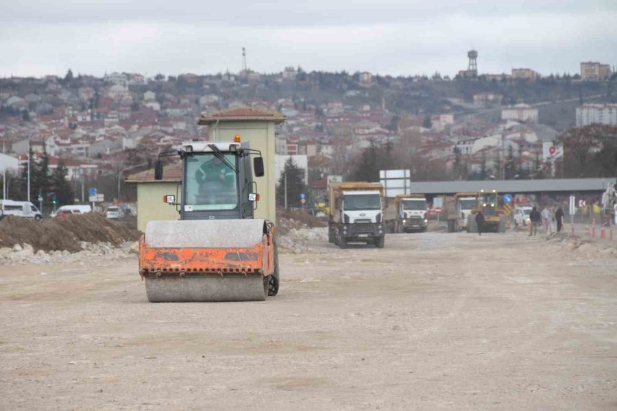 Alpu Ve Seyitgazi Yollarında Genişletme İle İyileştirme Çalışmaları Devam Ediyor