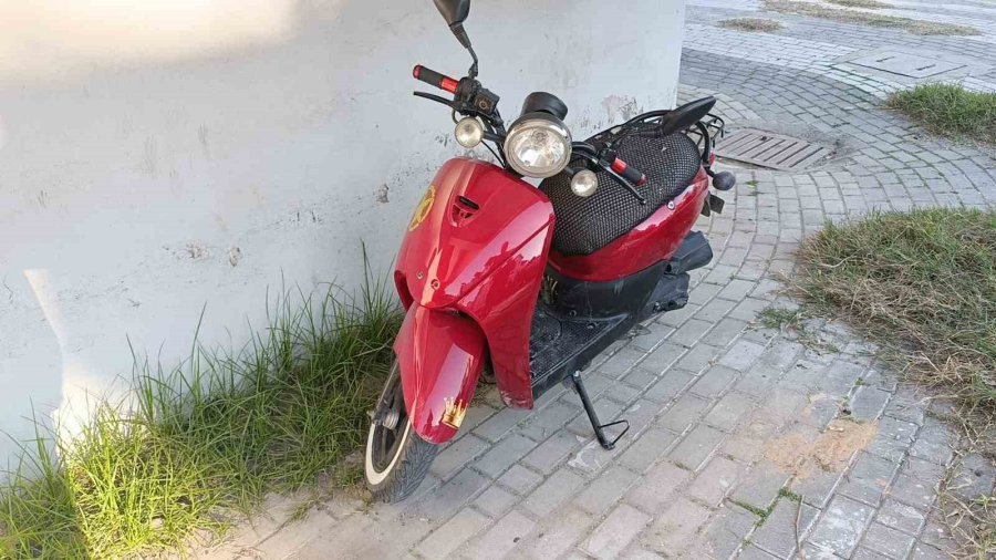 Manavgat’ta Motosiklet Kazası: 1 Yaralı