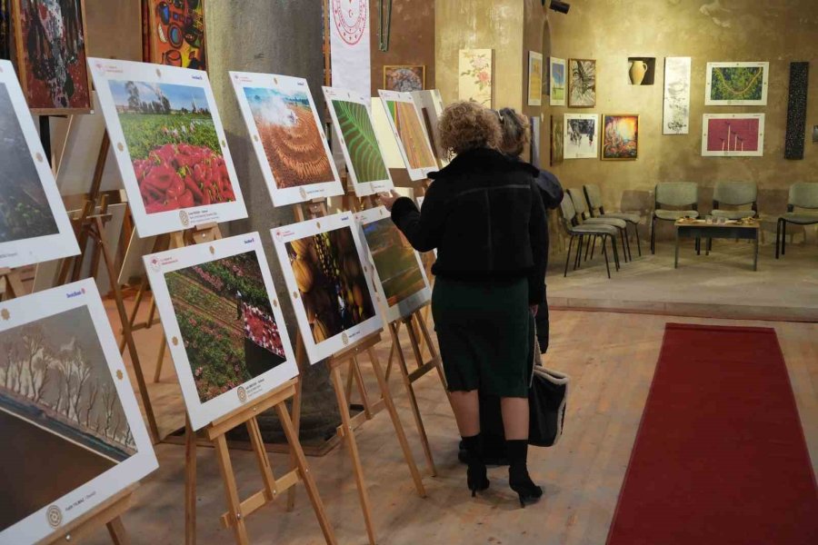 Niğde’de ’14. Tarım Orman Ve İnsan" Fotoğraf Sergisi Açıldı