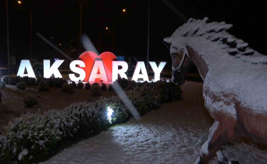 Aksaray’da Kar Yağışı Etkili Oluyor