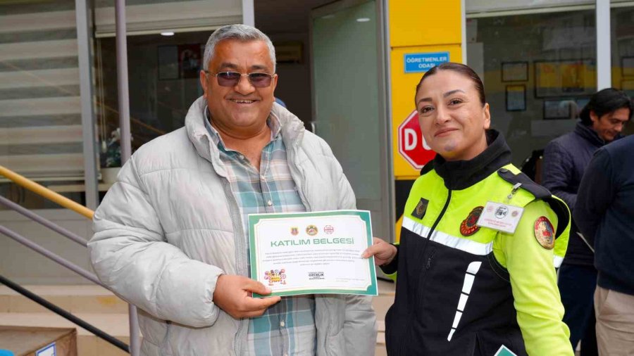 Alanya’da Halk Otobüsü Sürücülerine Eğitim Verildi