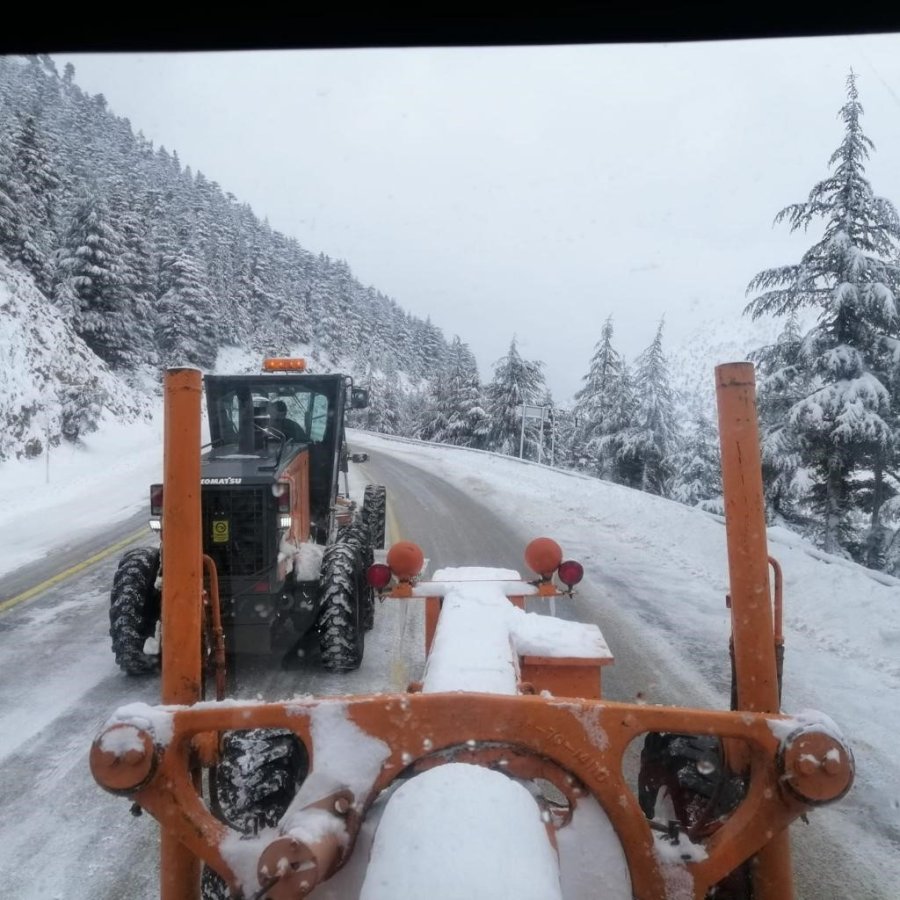 Antalya-konya Karayolunda Kar Yağışı