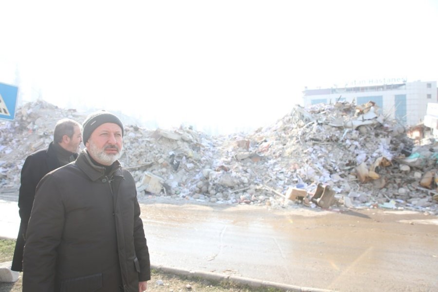 Başkan Çolakbayrakdar, "depremzede Kardeşlerimizin Her Daim Yanındayız"