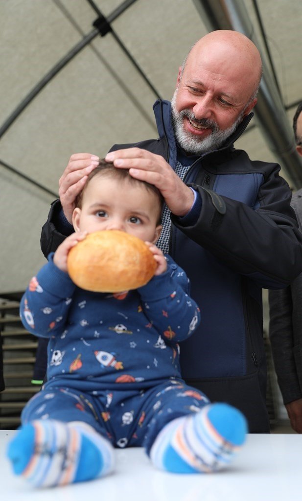 Başkan Çolakbayrakdar, "depremzede Kardeşlerimizin Her Daim Yanındayız"