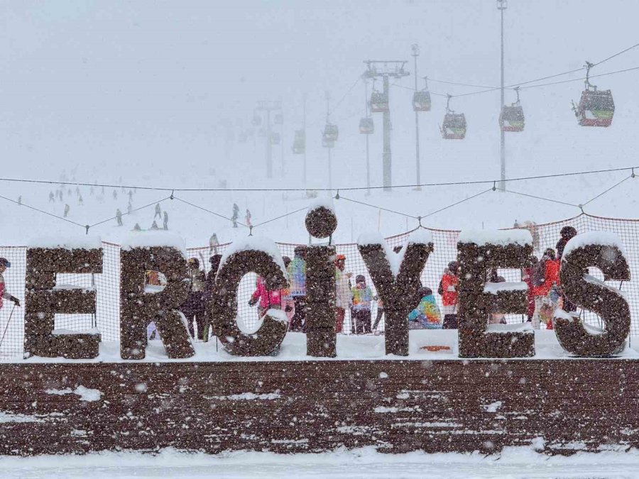 Erciyes’te Kar Kalınlığı 80 Santimi Buldu