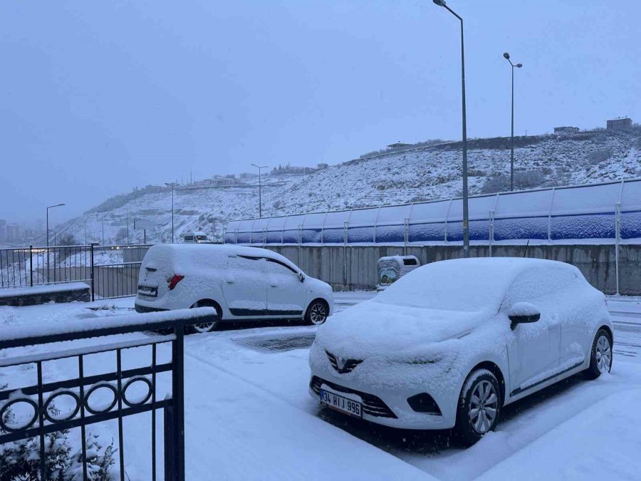 Kayseri Beyaza Büründü