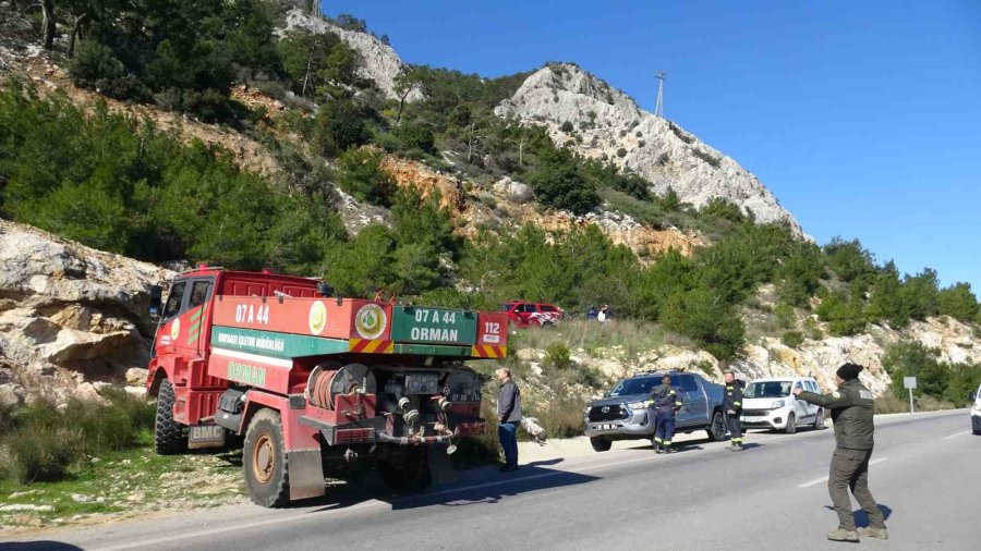 Antalya’da Kopan Yüksek Gerilim Hattı Orman Yangınına Neden Oldu