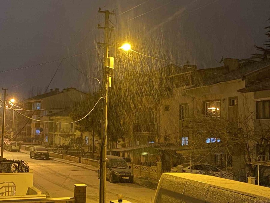 Eskişehir’de Kar Yağışı Başladı