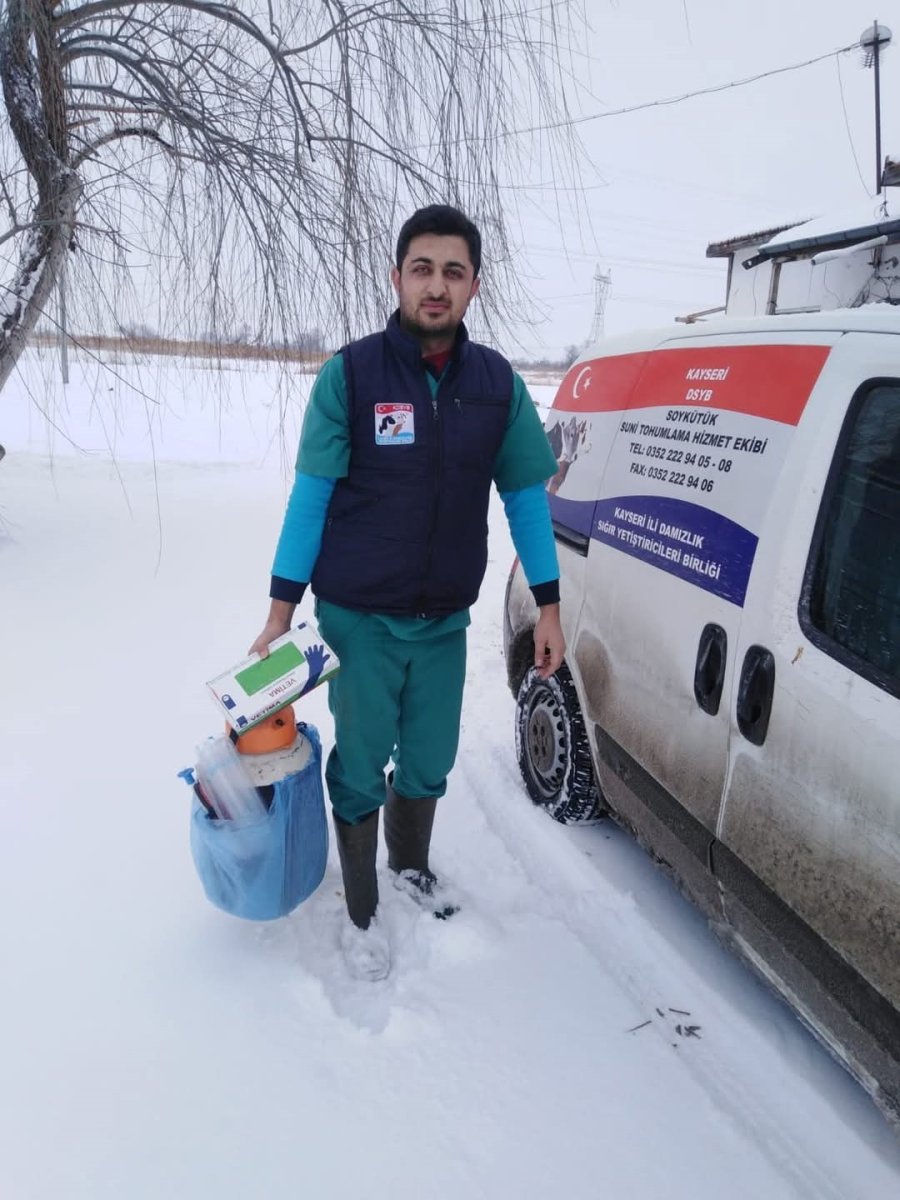 Damızlık Birliği Personelini Kar Durdurmadı, Hizmetler Devam Etti