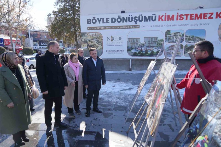 Niğde’de Deprem Farkındalık Fotoğraf Sergisi Açıldı, Açılan Stantta Bilgilendirme Yapıldı