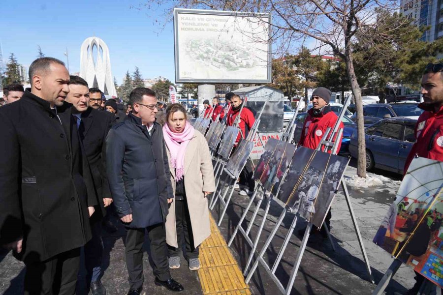 Niğde’de Deprem Farkındalık Fotoğraf Sergisi Açıldı, Açılan Stantta Bilgilendirme Yapıldı