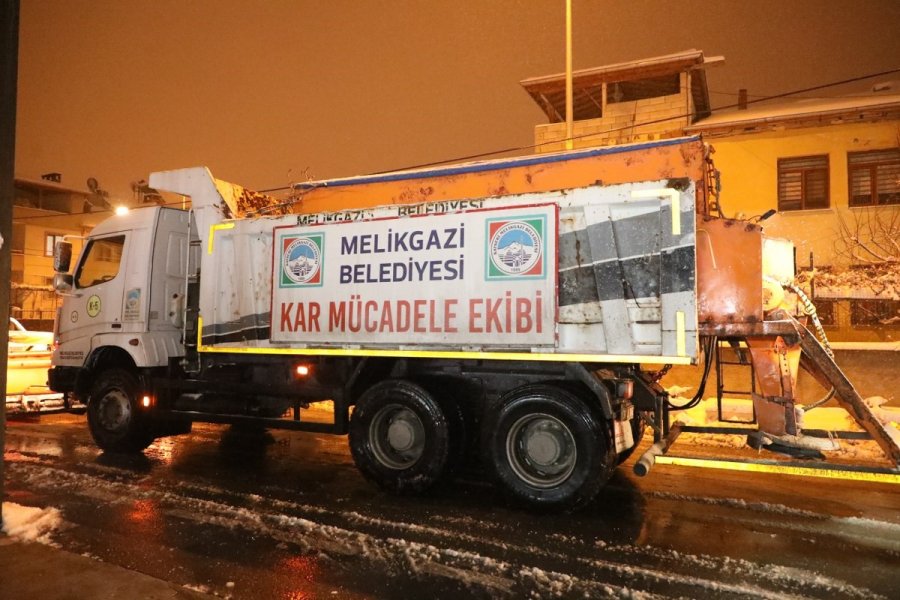 Melikgazi, Güvenli Ulaşım İçin Gece Gündüz Görev Başında