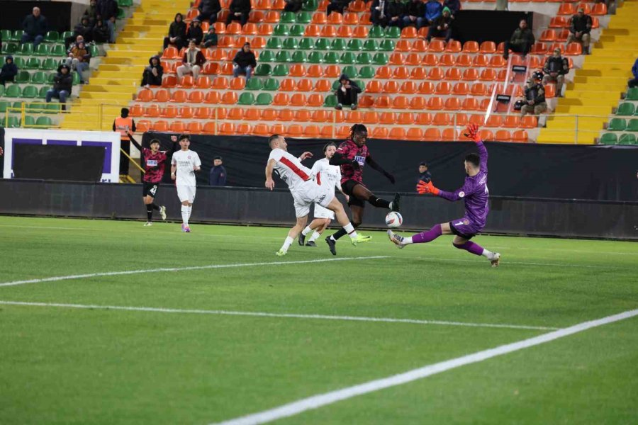 Ziraat Türkiye Kupası: Alanyaspor: 3 - Fatih Karagümrük: 1 (ilk Yarı)