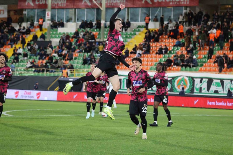 Ziraat Türkiye Kupası: Alanyaspor: 3 - Fatih Karagümrük: 1 (ilk Yarı)