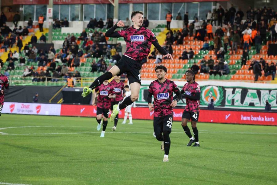 Ziraat Türkiye Kupası: Alanyaspor: 3 - Fatih Karagümrük: 1 (ilk Yarı)