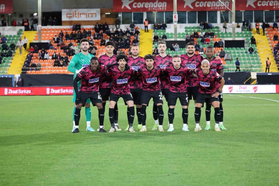 Ziraat Türkiye Kupası: Alanyaspor: 3 - Fatih Karagümrük: 1 (ilk Yarı)