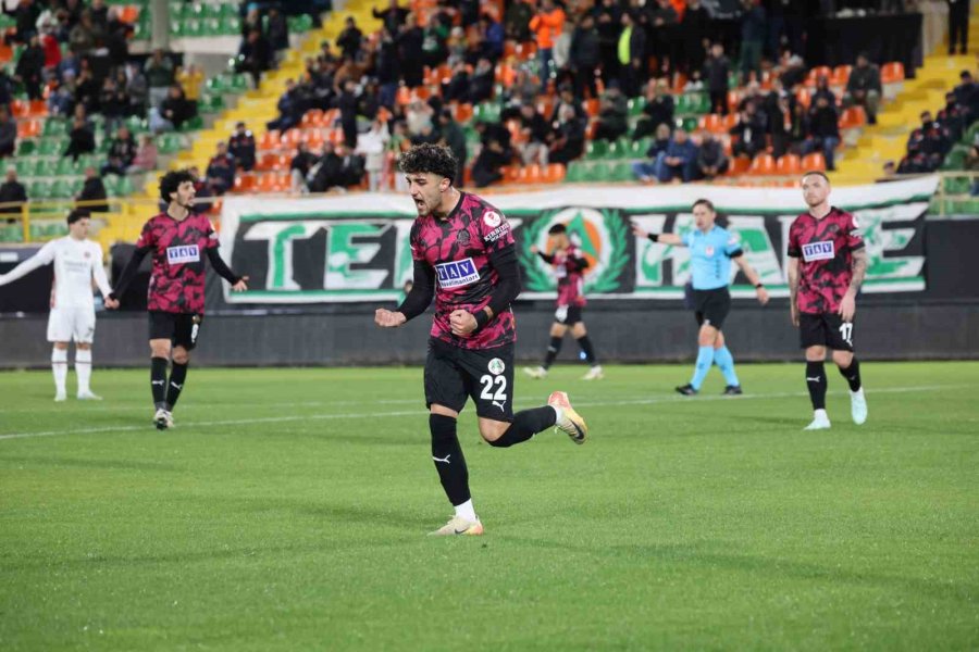 Ziraat Türkiye Kupası: Alanyaspor: 3 - Fatih Karagümrük: 1 (ilk Yarı)