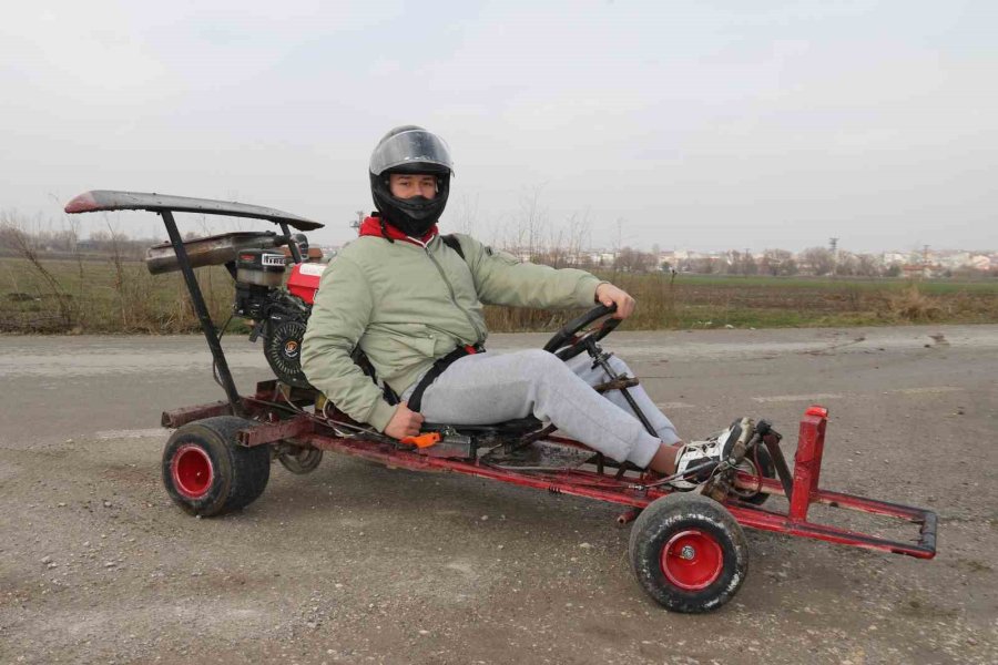 Hurda Malzemeler Ve Çapa Motoru İle Yaptığı Araç Saatte 100 Kilometre Hıza Ulaşıyor