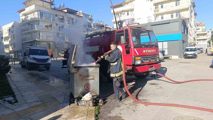 Söndürülmeden Dökülen Küller Çöp Konteynerinde Yangına Neden Oluyor