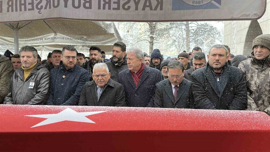 Kayserili Kıbrıs Gazisi Toprağa Verildi