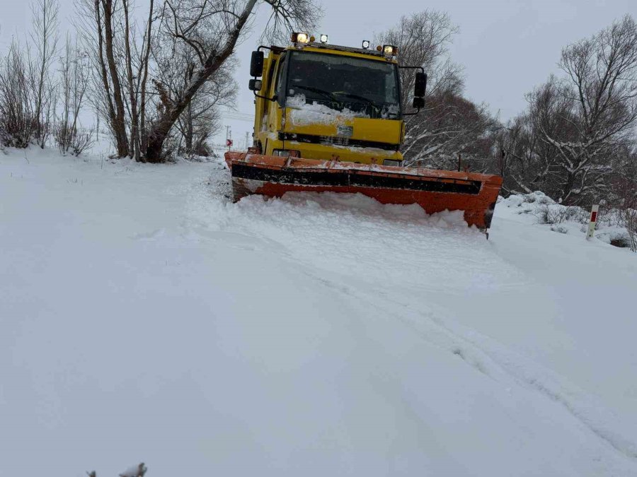 Ekipler Ambulansın Yolunu Açtı, Hasta Hastaneye Yetiştirildi