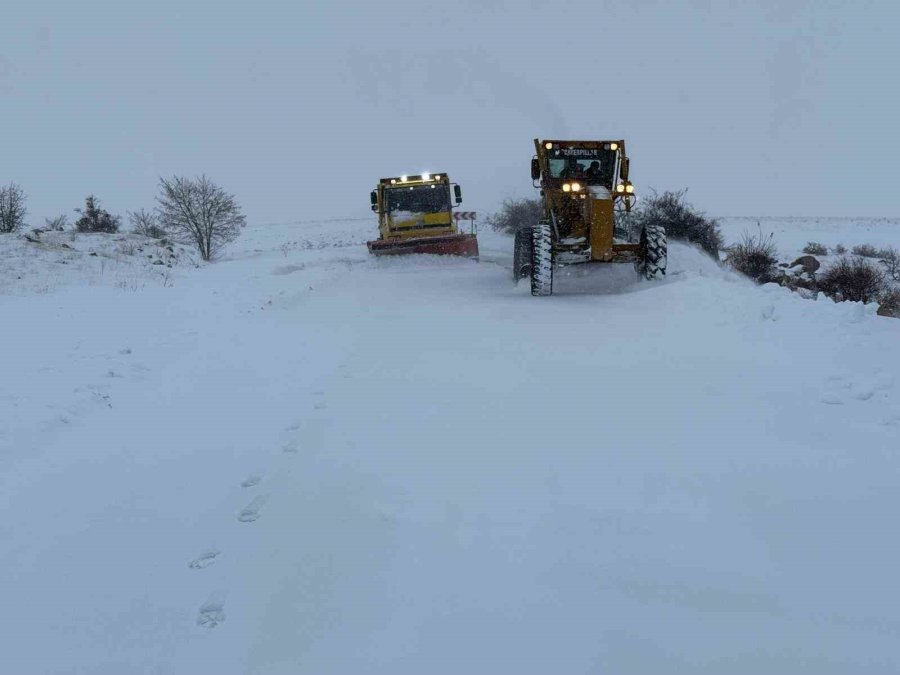 Kayseri’de 22 Yol Ulaşıma Kapandı