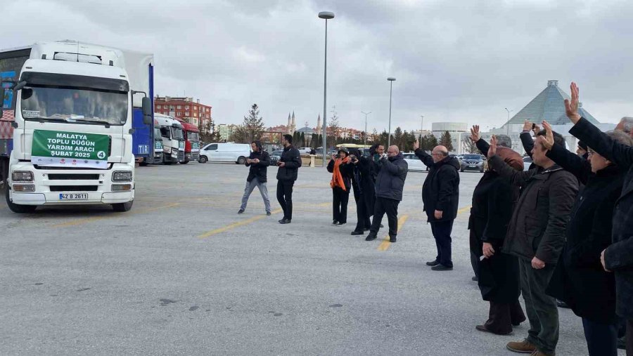 Konya’dan Malatya’ya 100 Çiftin Düğünü İçin Çeyiz Yardımları Tırlarla Yola Çıktı