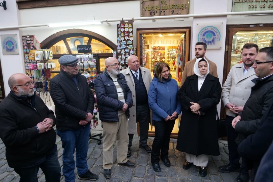 Milletvekili Gürcan, Tarihi Atlıhan Çarşısı’nda Esnafın Sıkıntılarını Dinledi