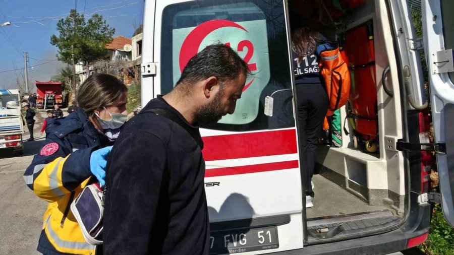 Evinin Yanışını Çaresiz Gözlerle İzledi, Odaların Halini Görünce Başını Duvara Yaslayıp Öylece Kaldı