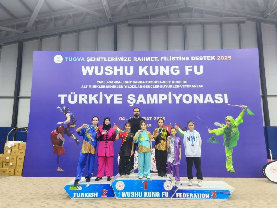 Karamanlı Sporcular Wushu Kung Fu Türkiye Şampiyonası’nda Madalyalarla Döndü