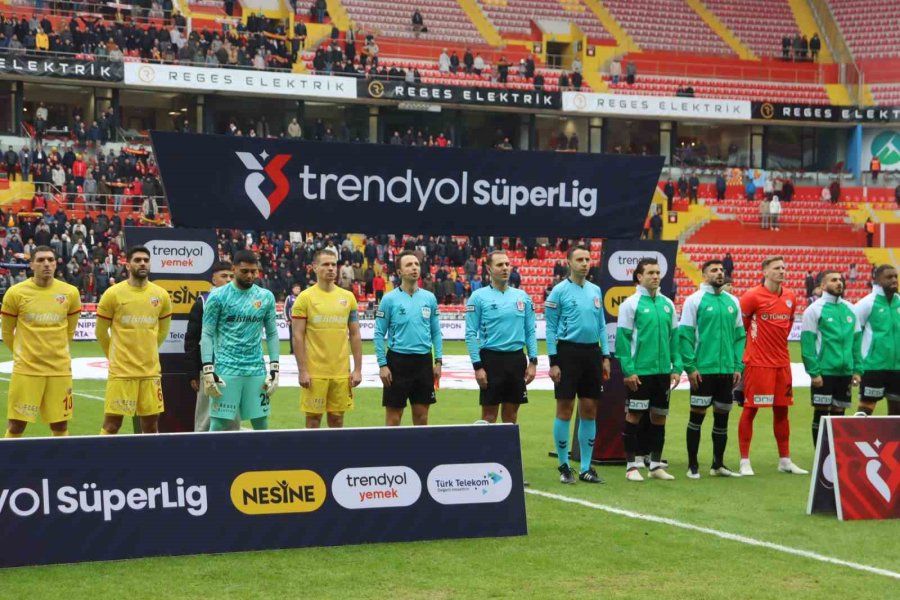 Trendyol Süper Lig: Kayserispor: 2 - Konyaspor: 1 (ilk Yarı)